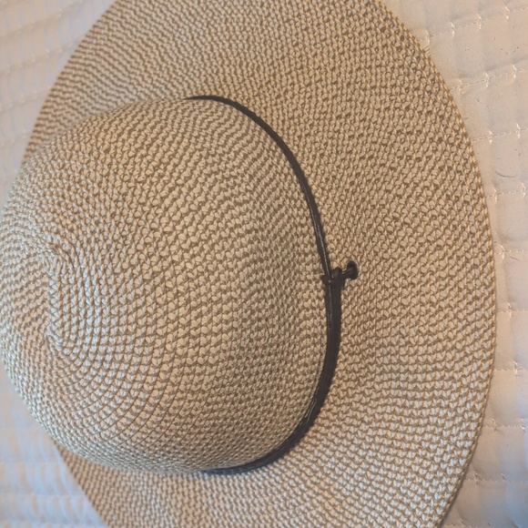 Solar Escapes Sun Hat, Adjustable - Picture 4 of 8